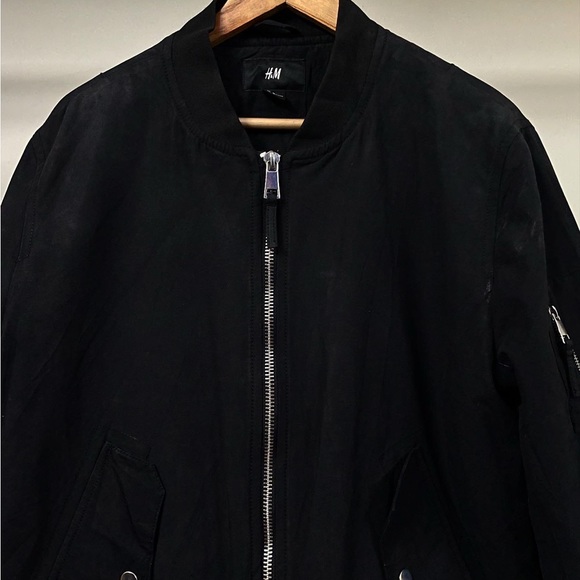 H&M AUTHENTIC BLACK PADED BOMBER JACKET FOR MEN’S & WOMEN’S - Picture 3 of 9